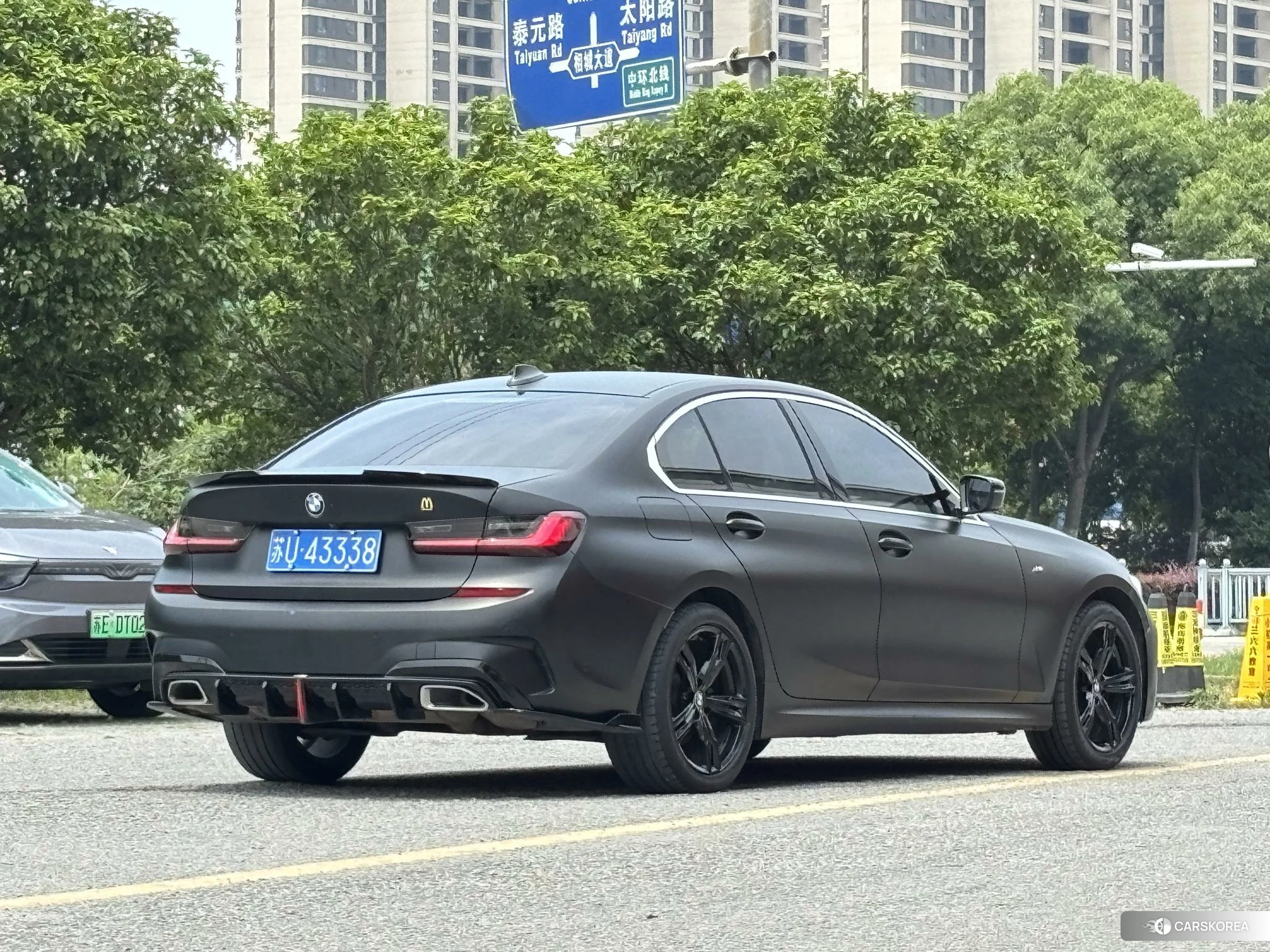 BMW 3 series 2020 Темно-серый из Китая, фото 6