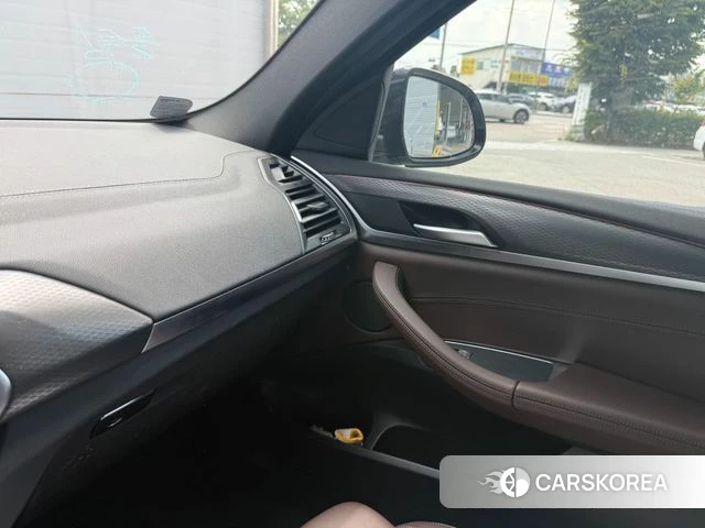 BMW X4 (G02) 2025 Небесно-голубой из Кореи, фото 6