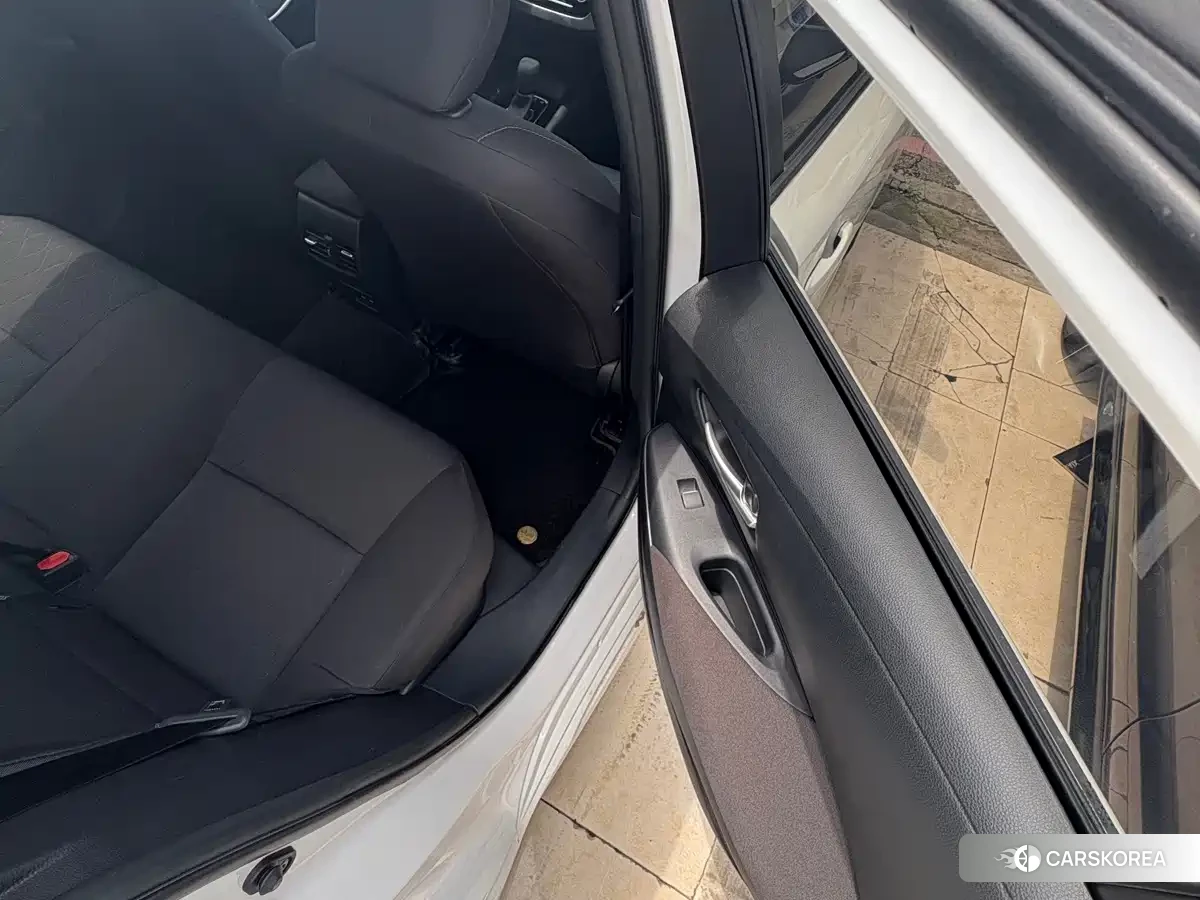 Toyota Corolla 2023 Белый из Китая, фото 6