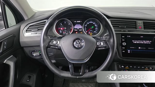Volkswagen Tiguan second Generation 2020 Серый из Кореи, фото 6