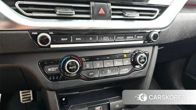 Kia Niro EV 2021 Серебристо-серый из Кореи, фото 6