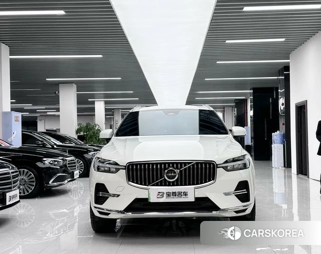 Volvo XC60 PHEV 2023 Белый из Китая, фото 6
