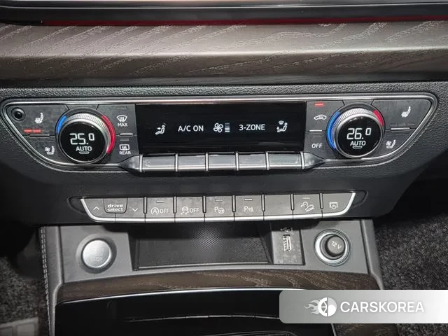 Audi Q5 (FY) 2023 Черный из Кореи, фото 6