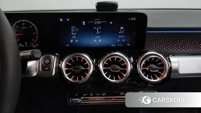 Mercedes-Benz GLB-Class X247 2024 Белый из Кореи, фото 6