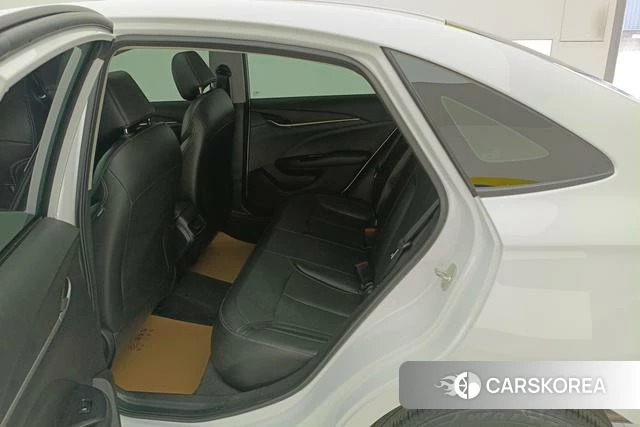 Buick Yinglang 2022 Белый из Китая, фото 6