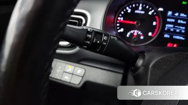 Kia Stonic 2018 Белый из Кореи, фото 6