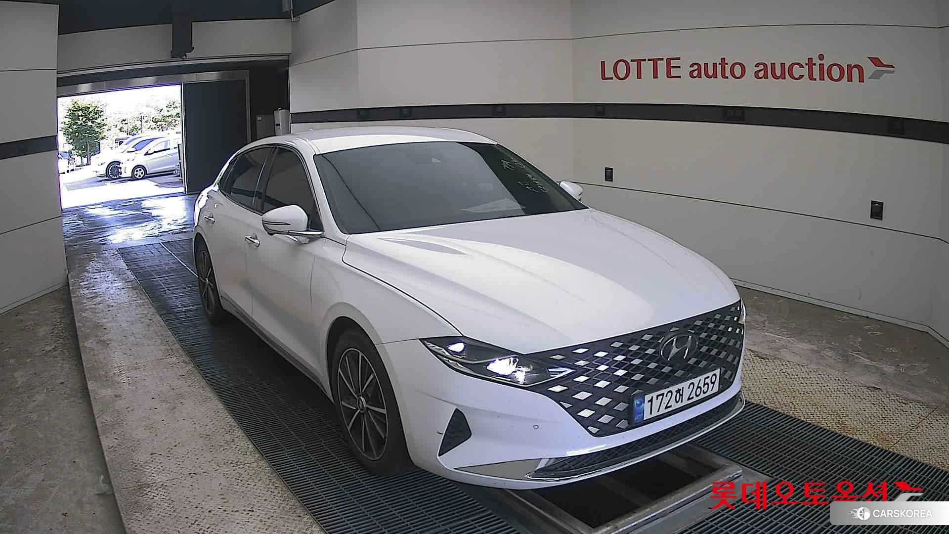 Hyundai Grandeur 2023 Serenity White Pearl (Optional addition) из Кореи, фото 6
