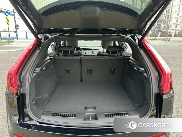 Cadillac XT4 2022 Черный из Китая, фото 6