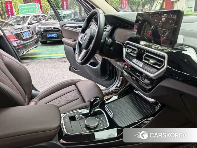 BMW X3 2021 Черный из Китая, фото 6