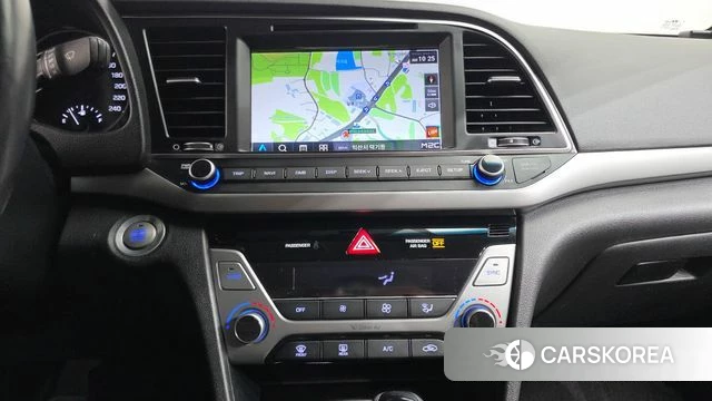 Hyundai Avante AD 2018 Серебристо-серый из Кореи, фото 6