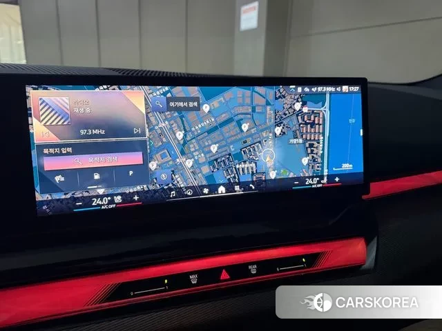 BMW 5 Series (G60) 2025 Цвет галактики из Кореи, фото 6