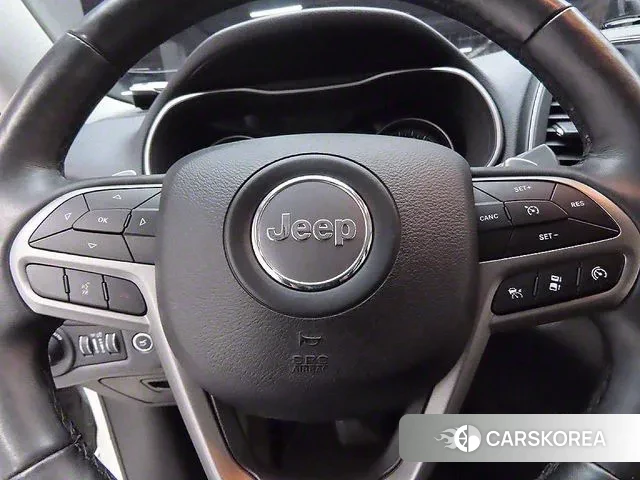 Jeep Cherokee (KL) 2018 Жемчужный цвет из Кореи, фото 6