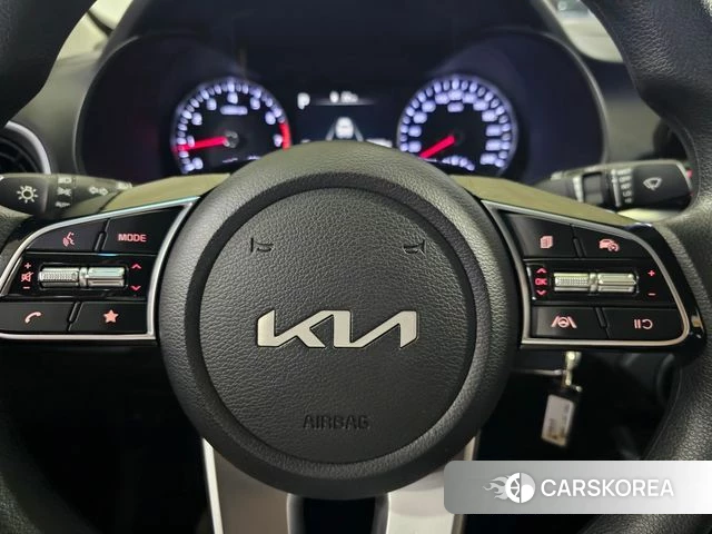 Kia The New K3 2nd generation 2023 Белый из Кореи, фото 6