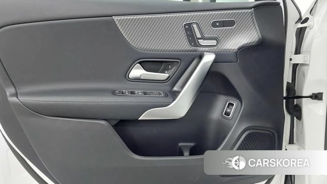 Mercedes-Benz A-Class W177 2025 Белый из Кореи, фото 6