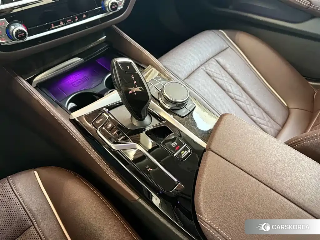 BMW 5 series 2024 Черный из Китая, фото 6