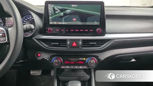 Kia The New K3 2nd generation 2021 Белый из Кореи, фото 6