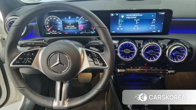 Mercedes-Benz A-Class W177 2024 Белый из Кореи, фото 6