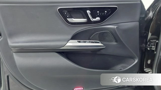 Mercedes-Benz E-Class W214 2024 Черный из Кореи, фото 6