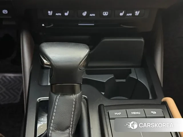 Lexus ES300h 7th generation 2021 Серебристо-серый из Кореи, фото 6