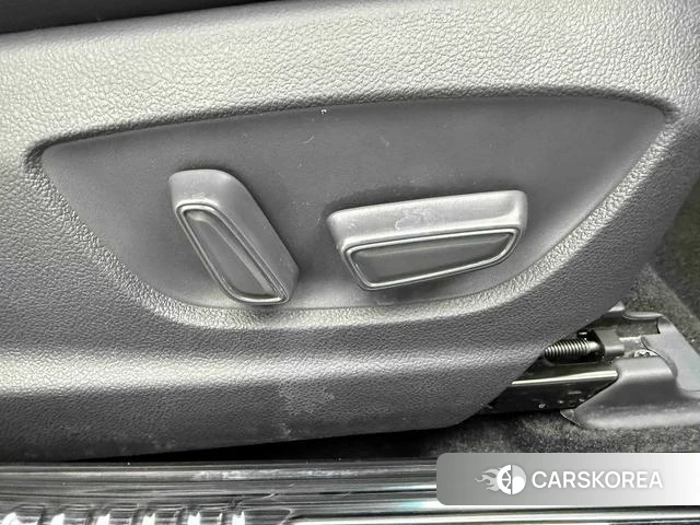 Toyota Camry 2023 Черный из Китая, фото 6