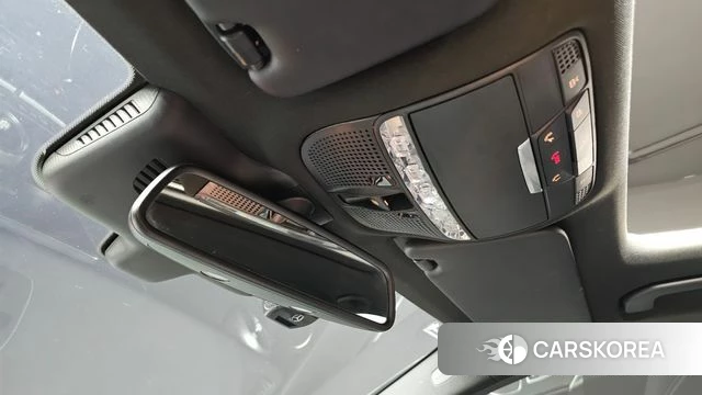 Mercedes-Benz C-Class W205 2018 Белый из Кореи, фото 6