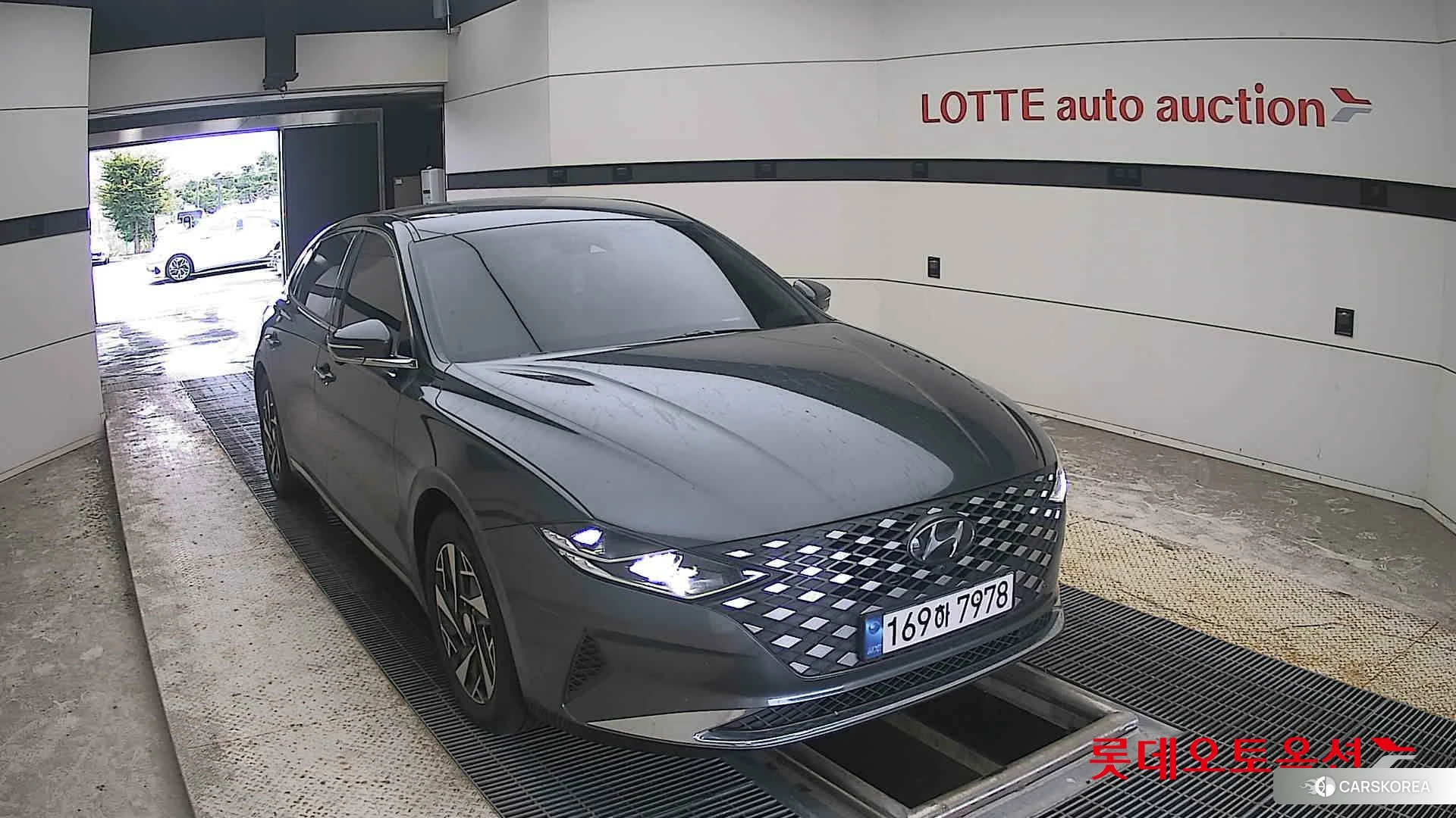Hyundai Grandeur Hybrid 2022 Nocturne Grey Metallic из Кореи, фото 6