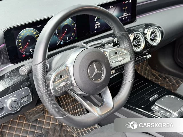 Mercedes-Benz Class A 2023 Красный из Китая, фото 6