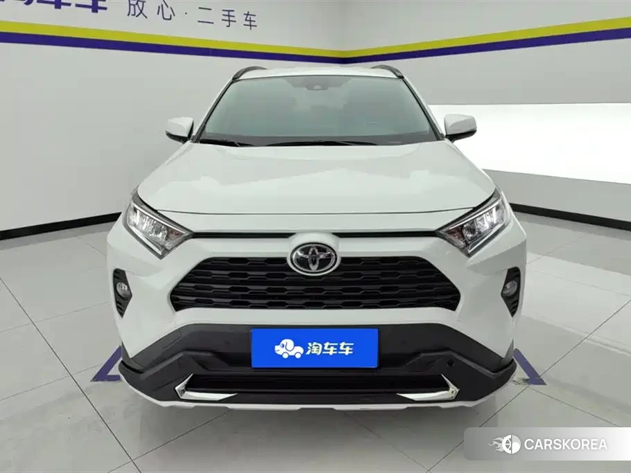 Toyota RAV4 2022 Белый из Китая, фото 6