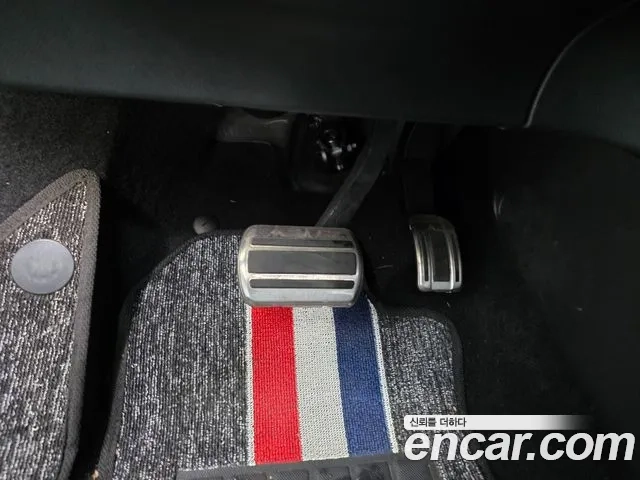 Peugeot e-208 second Generation 2023 Синий из Кореи, фото 6