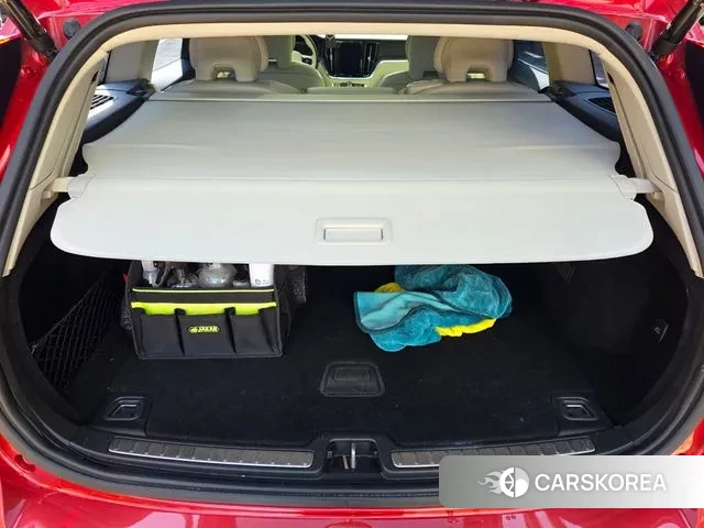 Volvo V60 Cross-Country 2nd Generation 2020 Красный из Кореи, фото 6