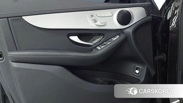 Mercedes-Benz GLC-Class X253 2022 Черный из Кореи, фото 6