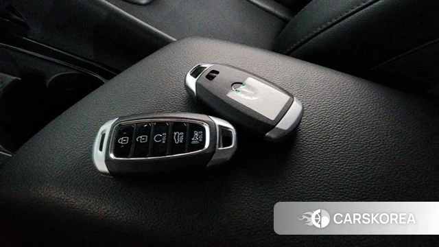 Hyundai Avante Hybrid (CN7) 2021 Серебристо-серый из Кореи, фото 6