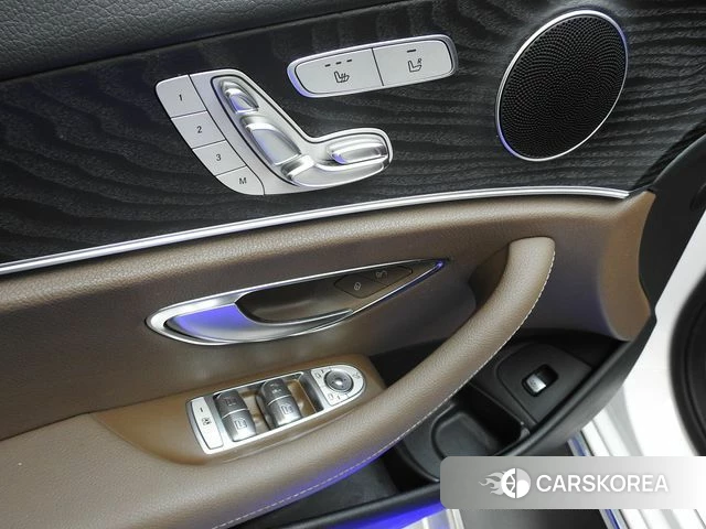 Mercedes-Benz E-Class W213 2018 Белый из Кореи, фото 6