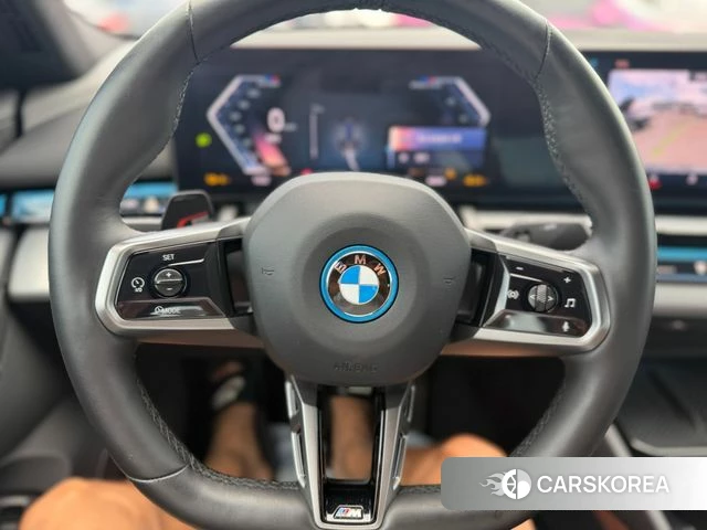 BMW i5 (G60) 2024 Черный из Кореи, фото 6