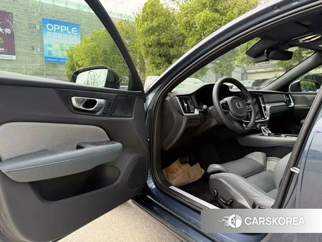 Volvo S60 PHEV 2022 Синий из Китая, фото 6