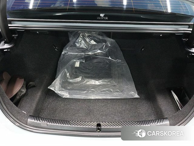 BMW 5 Series (G60) 2024 Серый из Кореи, фото 6