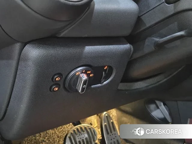 Mini Cooper 2021 Красный из Кореи, фото 6