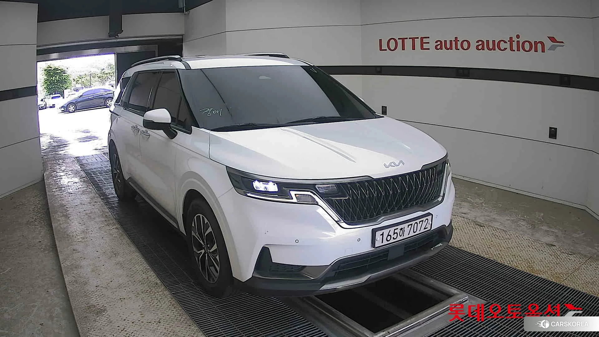 Kia Carnival 2022 Snow White Pearl (optional) из Кореи, фото 6