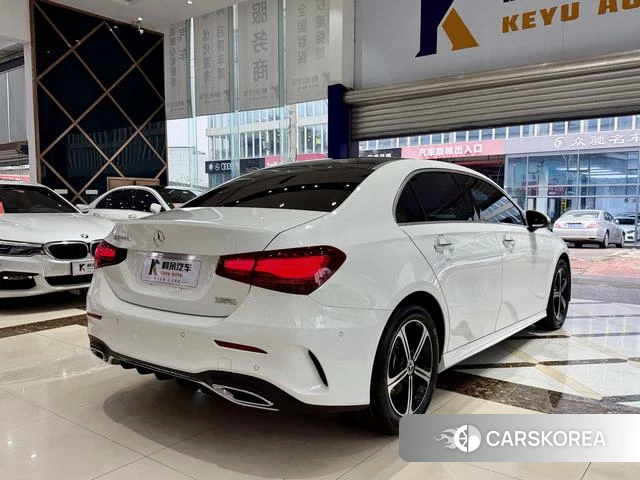 Mercedes-Benz Class A 2023 Белый из Китая, фото 6