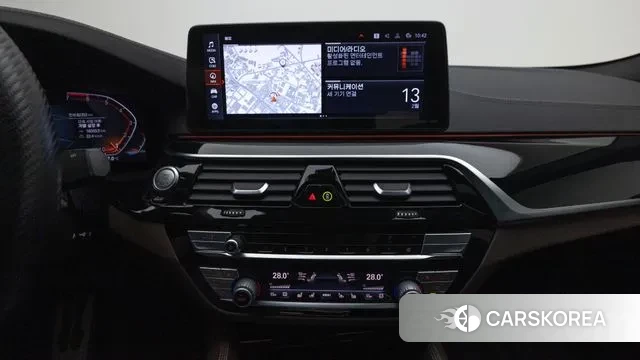 BMW 5 Series (G30) 2021 Черный из Кореи, фото 6