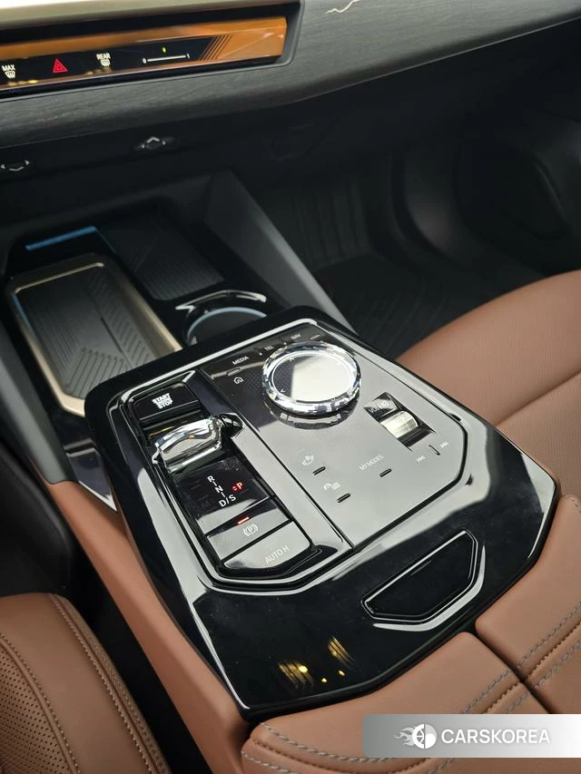BMW 5 series 2025 Черный из Китая, фото 6