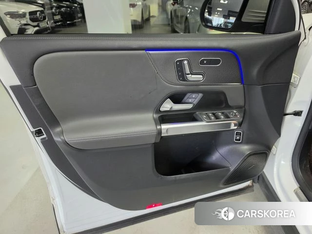 Mercedes-Benz EQB X243 2022 Белый из Кореи, фото 6