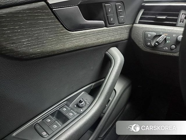 Audi A4 (B9) 2019 Белый из Кореи, фото 6