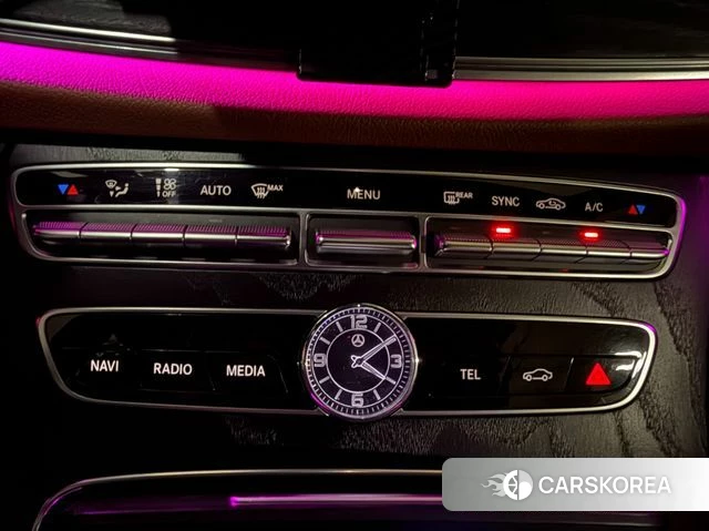 Mercedes-Benz E-Class W213 2018 Белый из Кореи, фото 6