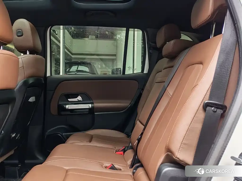 Mercedes-Benz GLB 2023 Белый из Китая, фото 6