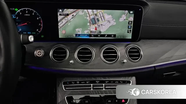 Mercedes-Benz E-Class W213 2021 Белый из Кореи, фото 6