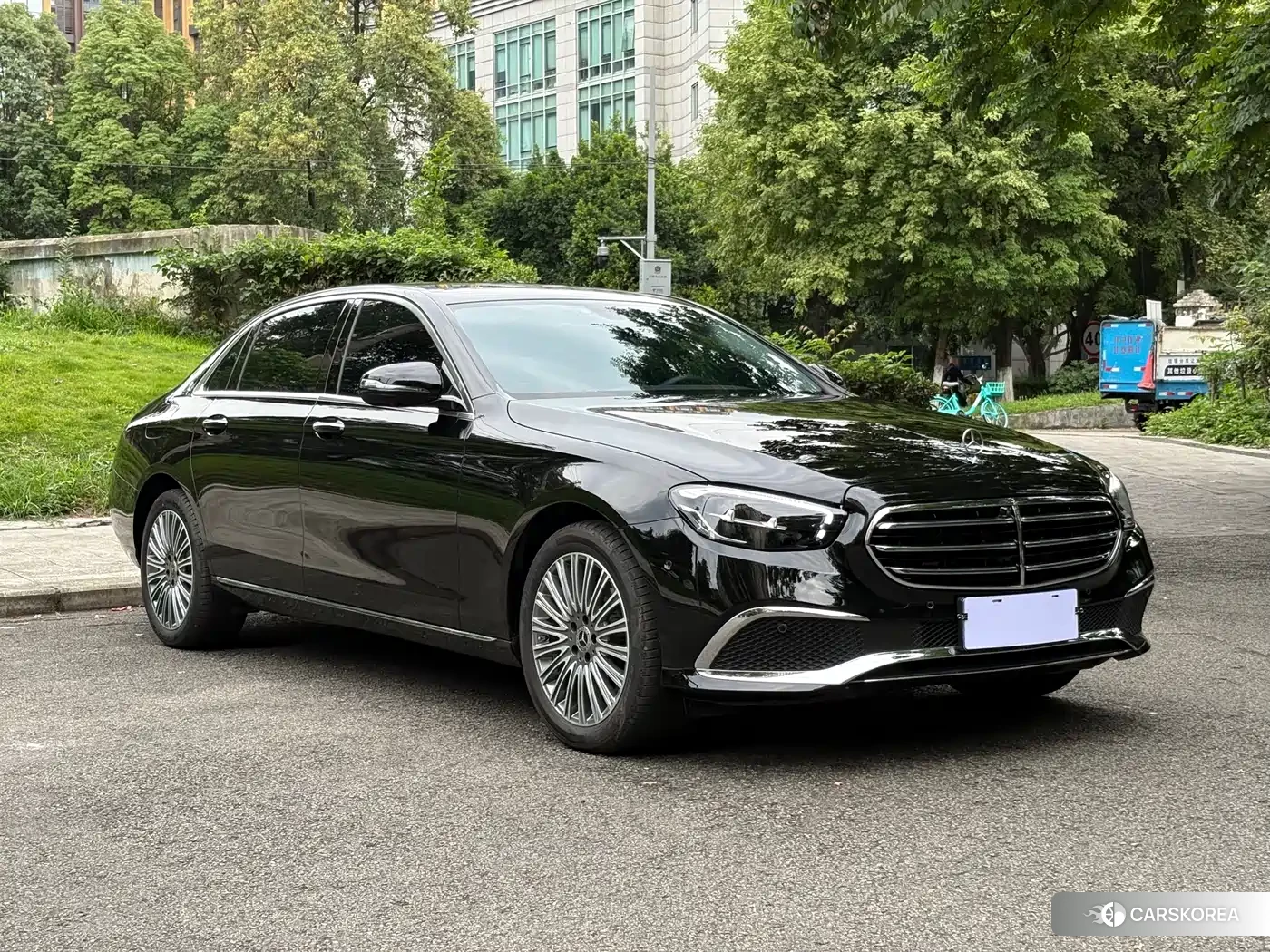 Mercedes-Benz E-Class 2023 Черный из Китая, фото 6