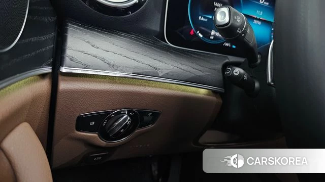 Mercedes-Benz E-Class W213 2022 Белый из Кореи, фото 6