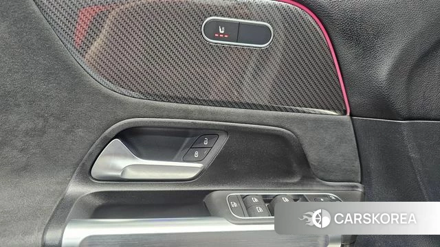 Mercedes-Benz GLB-Class X247 2022 Белый из Кореи, фото 6