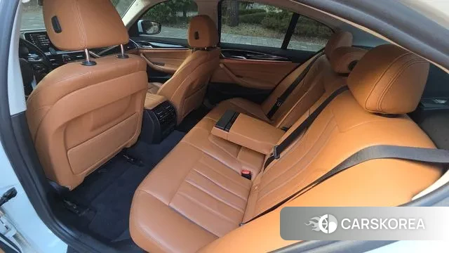 BMW 5 Series (G30) 2018 Белый из Кореи, фото 6